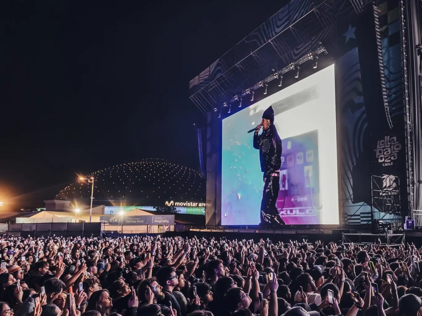 Young Cister performs at Lollapalooza Chile