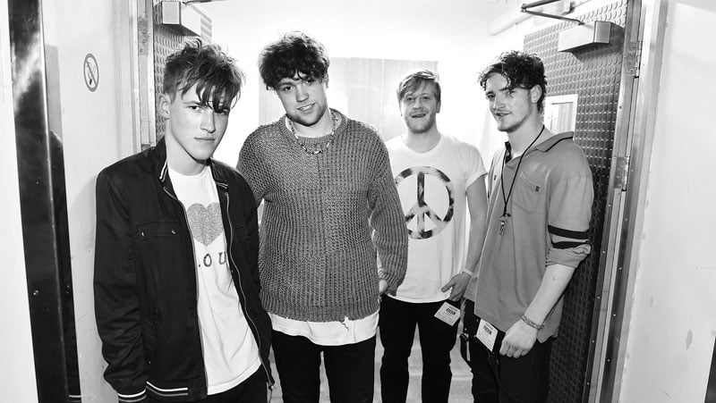 Viola Beach, Communion
