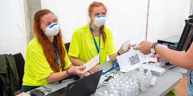 Registration at Quarterback Immobilien Arena Leipzig for Restart-19, the first major pilot show