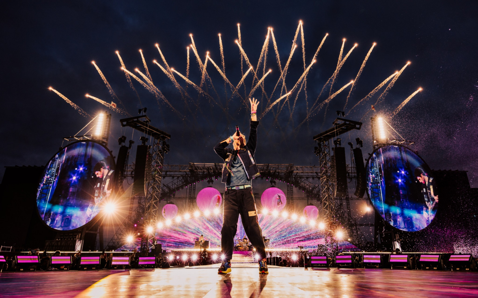 Coldplay at Rogers Stadium