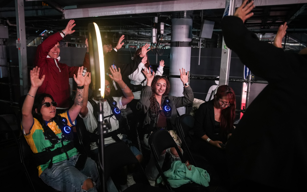 Fans use the sensory vests at Estadio GNP Seguros